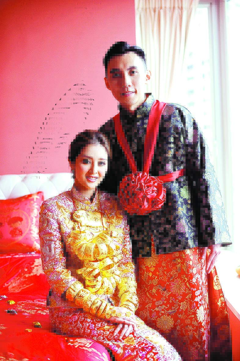 出嫁犹如卖金器!盘点那些女艺人结婚时的夸张首饰 双手都举不起来了! 内容图5 潮品文-大潮社旗下实时最新热点娱乐时尚数码等新闻资讯网站!